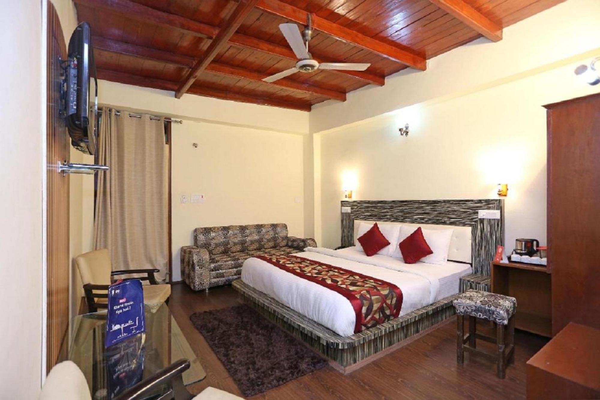 Goroomgo Moon Nainital Near Naini Lake - Parking & Lift Facilities -Hygiene And Spacious Room - Best Seller מראה חיצוני תמונה